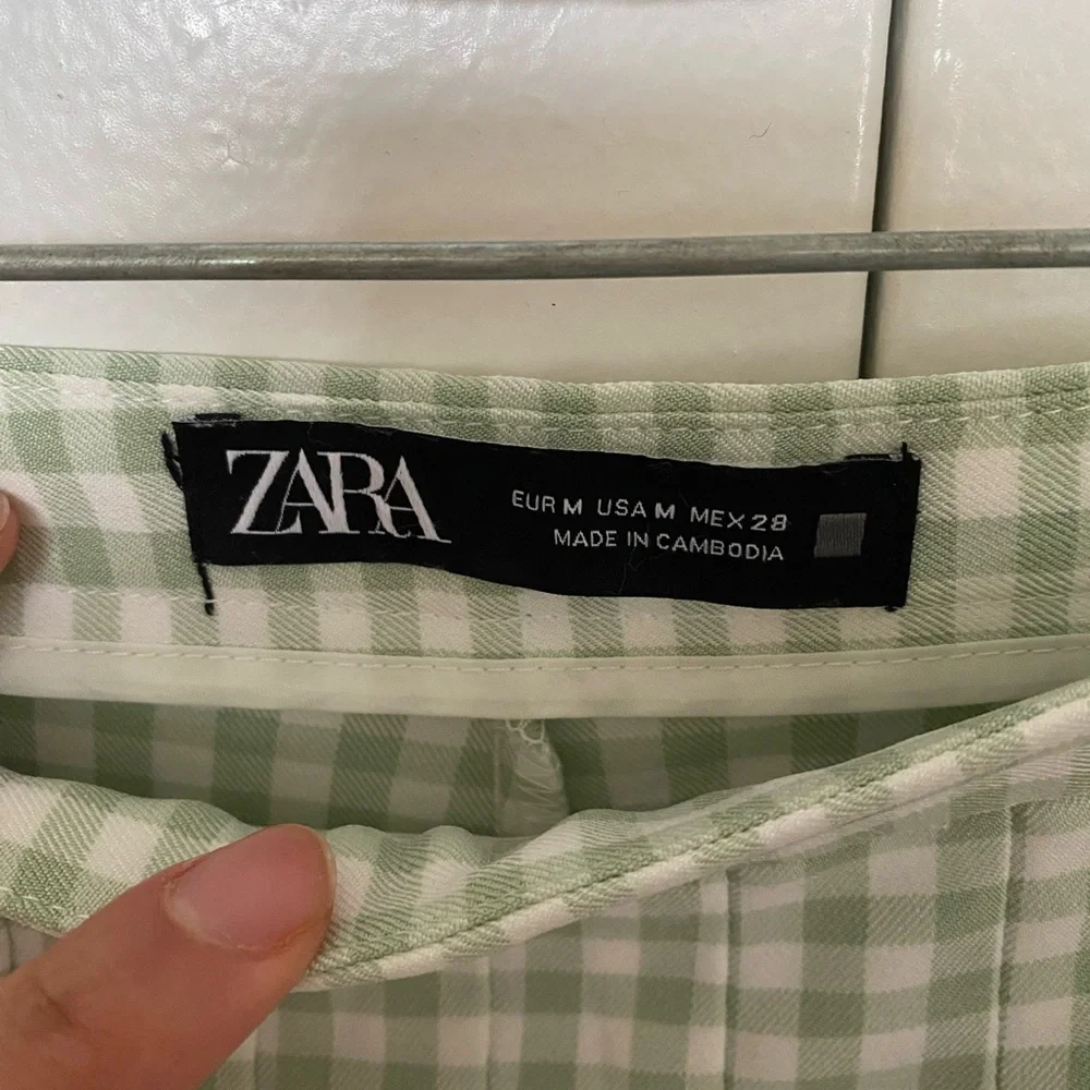 Green and White Plaid SKORT - Picture 2 of 4